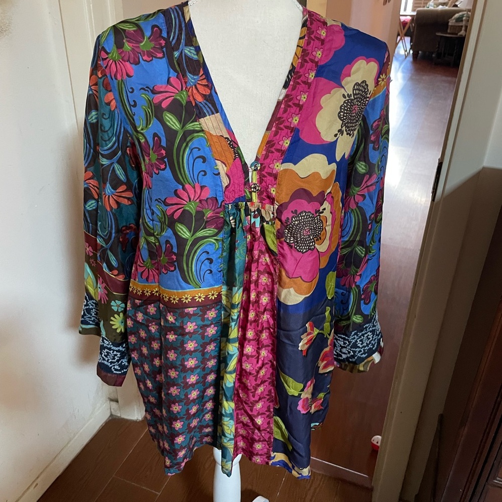 Johnny Was Promisino Robi SILK blouse Embroidery blue green floral V neck SMALL - Picture 4 of 16